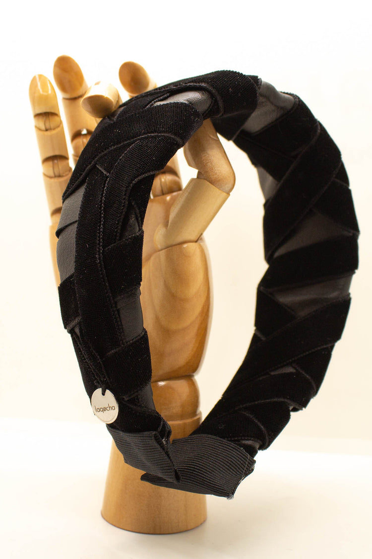 Diadema negra trenzada